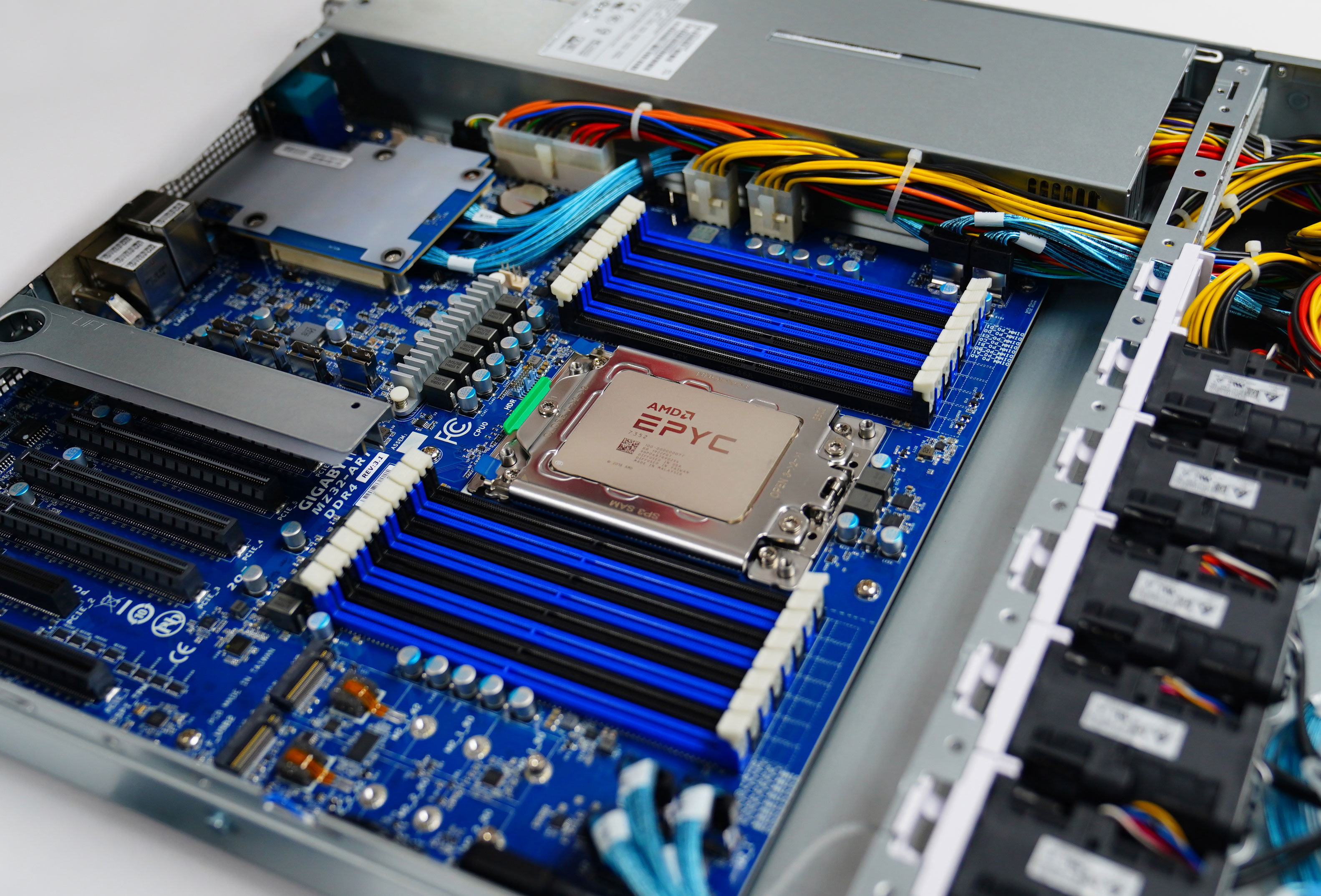 CPUs are “Hot” again thanks to AI: Intel and AMD report surging demand